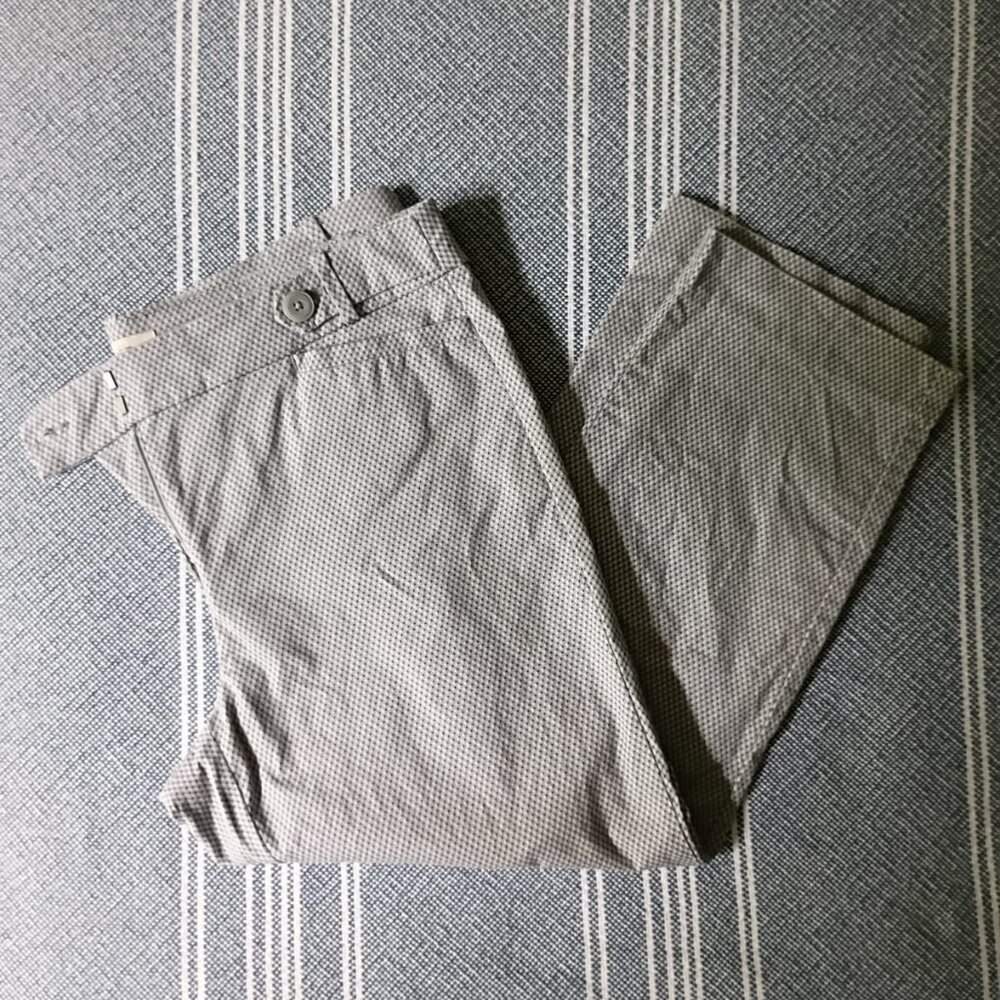 LOFT Capris Size 10 4 Pockets Gray White Black Polka Dot
